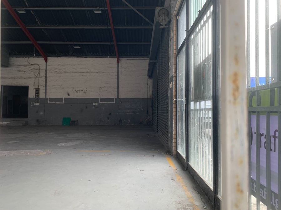 To Let Commercial Property for Rent in Oakdale Western Cape